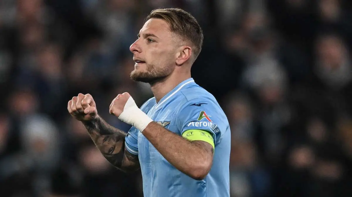 Immobile lascia il calcio giocato, l'omaggio della Lazio: "Leggenda per sempre"