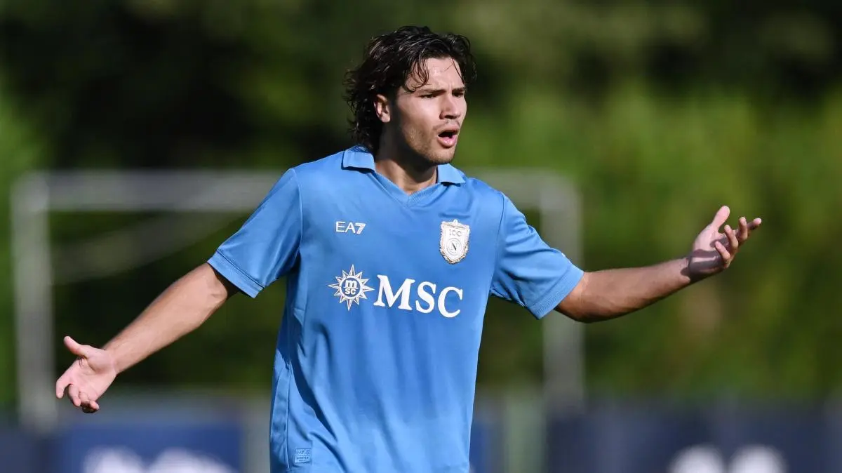 Vergara firma il raddoppio: il Napoli si porta sul 2-0 contro il Genoa al "Ferraris"