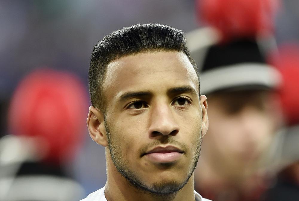 Lione, Tolisso rinnova fino al 2029: "Era naturale continuare con il mio club del cuore"