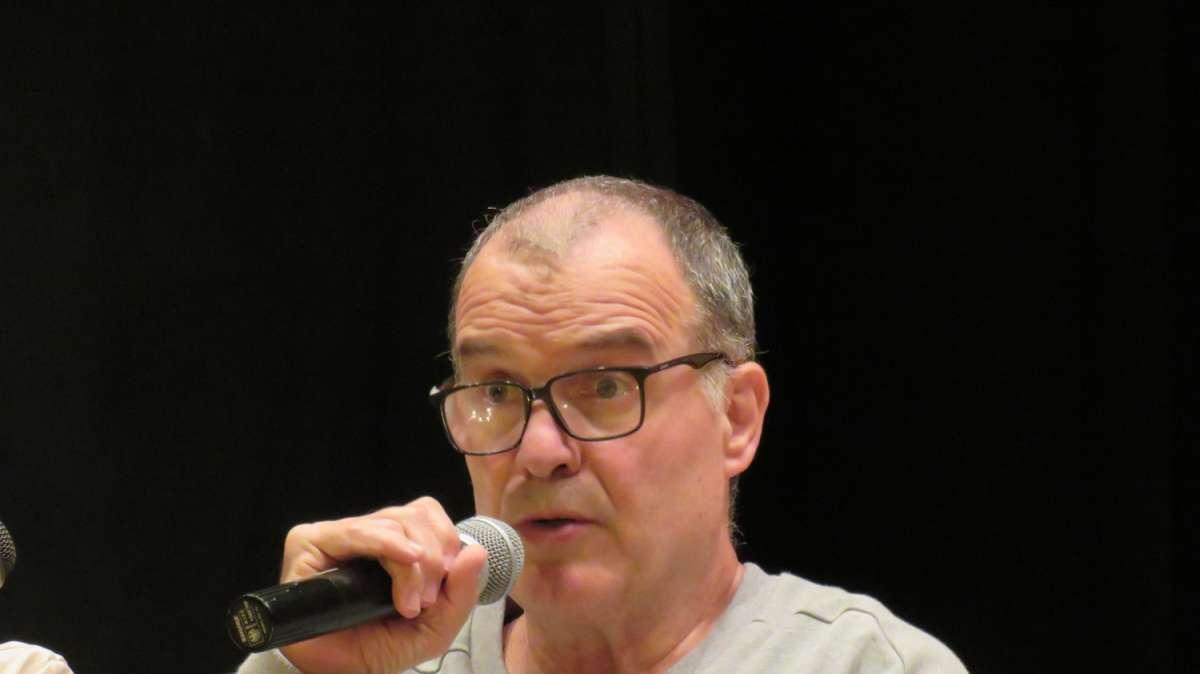 Bielsa si schiera contro gli hydration break: "Così si modifica l'essenza del calcio"